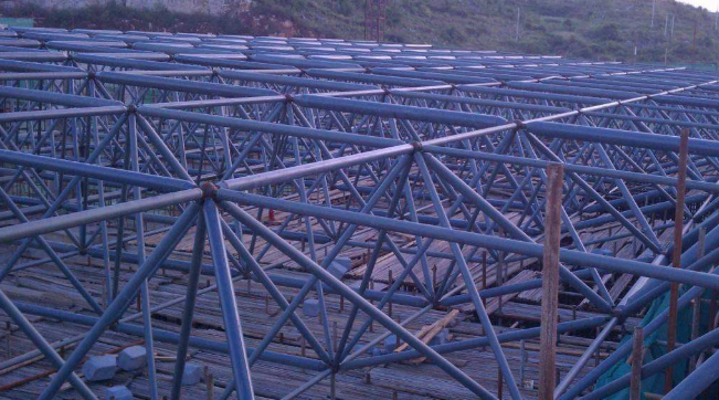 老河口概述网架加工中对钢材的质量的过细恳求